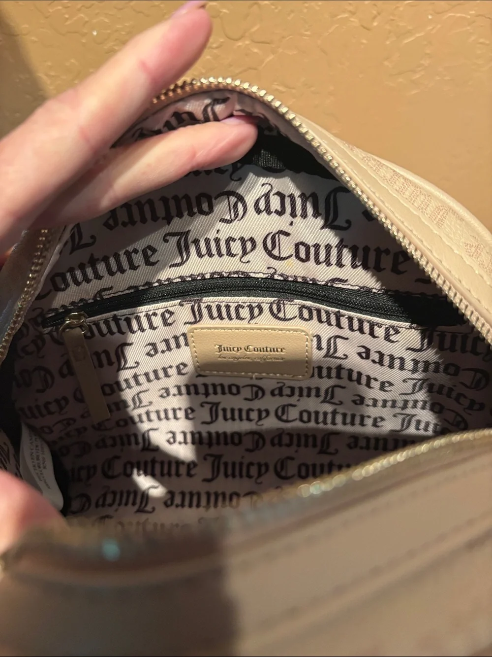Juicy Couture NWT Vegan Leather Dome Satchel/crossbody in Cafe MSRP $89